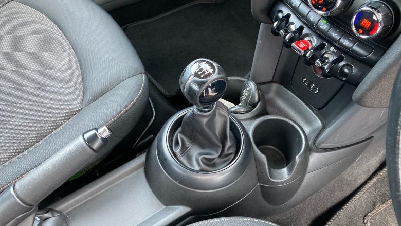 MINI Hatchback 1.5 Cooper D 3dr Diesel Hatchback